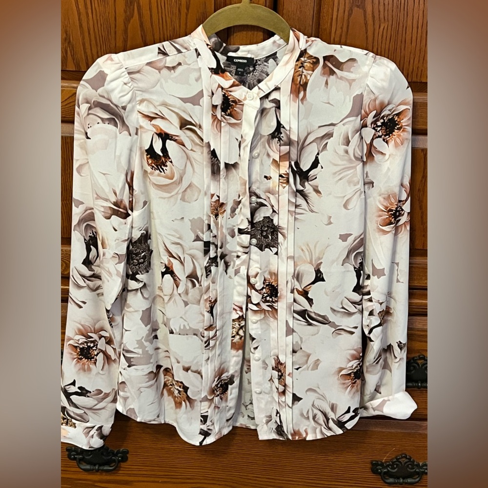 Express Button Down